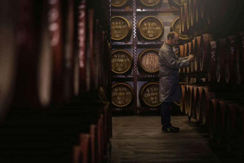 Gran Canaria: Food Tour with Distillery Visit & Lunch - Tasting Canarian Products at Finca La Laja