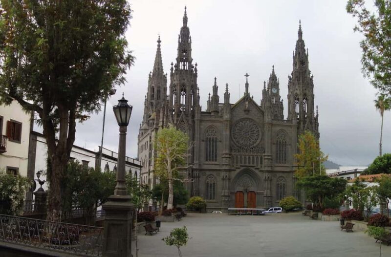 Gran Canaria Gran Tour - Explore Gran Canaria’s Iconic Peaks and Colorful Villages with the Gran Tour