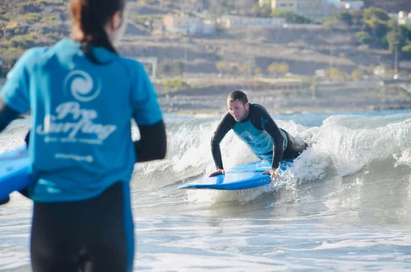 Gran Canaria: Playa del Inglés Girls' Surf Experience - Discover the Playa del Inglés Girls Surf Experience in Gran Canaria