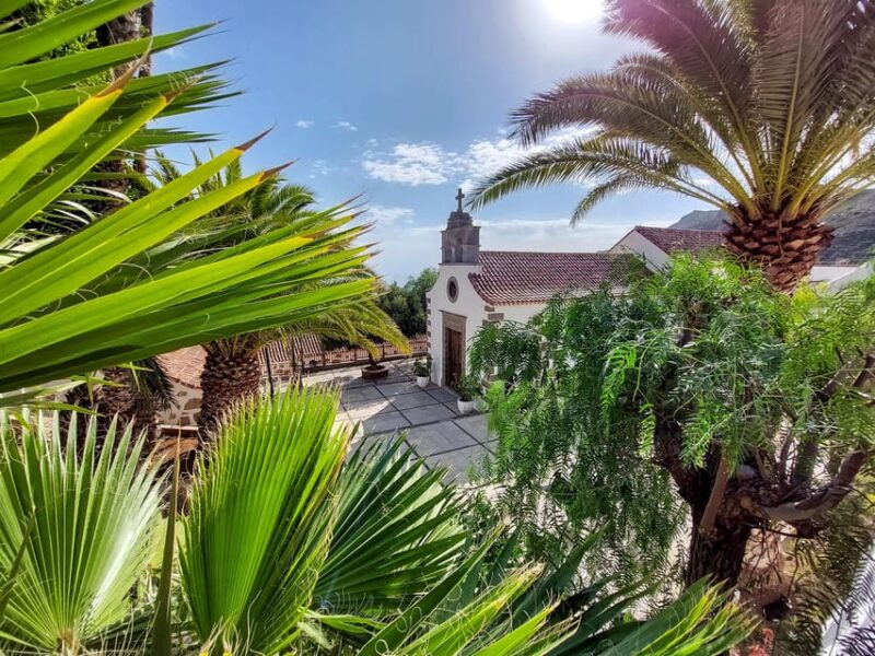 Gran Canaria: Red Gorge, Cave, Oasis Adventure Tour & Picnic - Visiting Traditional Canarian Towns and Water-Related Agriculture