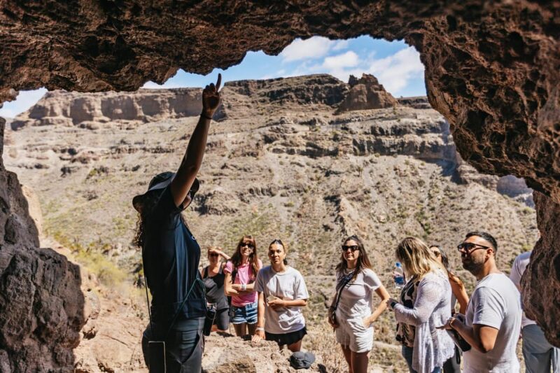 Gran Canaria: The Red Canyon Tour with Local Food Tasting - Visiting Gran Canaria’s Dramatic Red Cliffs and Volcanoes
