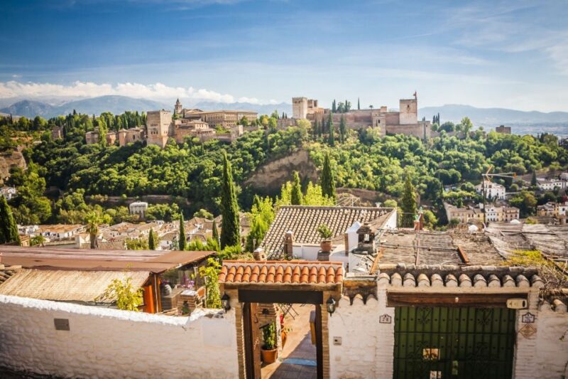 Granada: 2hour Tour of The Albaicín & Sacromonte Premium - Who Will Appreciate This Tour Most?