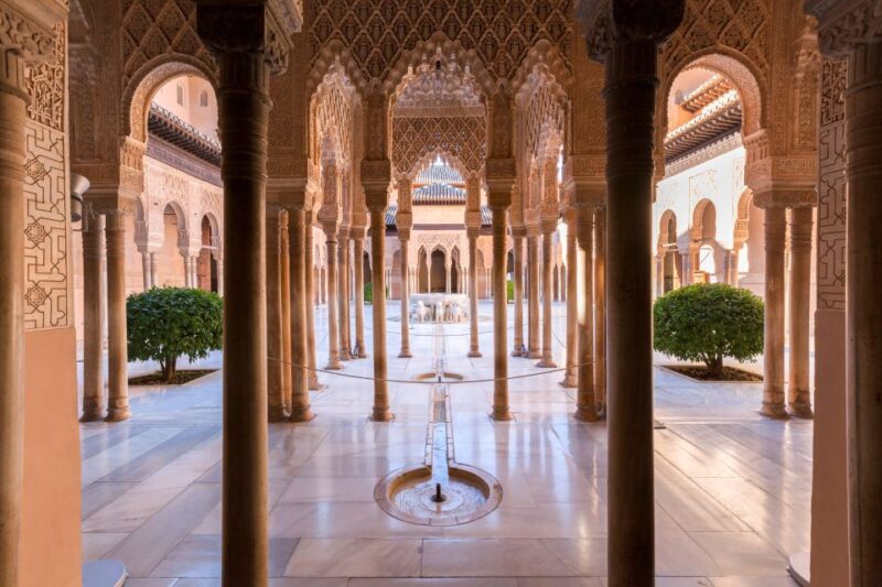 Granada: 3-Hour Alhambra and Generalife Gardens Guided Tour - Meeting Point and Tour Logistics