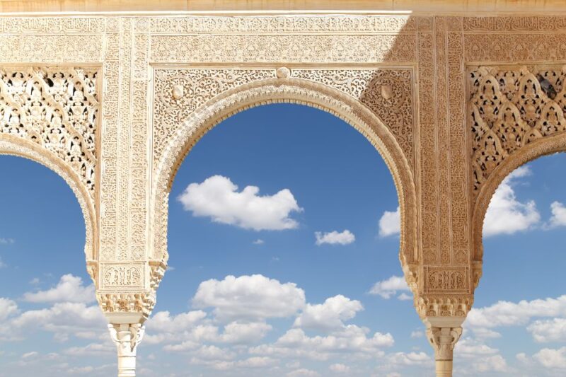 Granada: 3-Hour Alhambra and Generalife Gardens Guided Tour - Practical Tips for the Tour