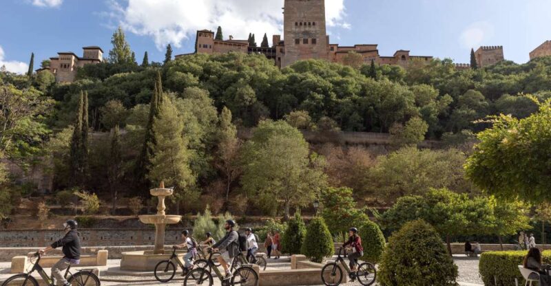 Granada: Albaicin and Sacromonte E-Bike Tour - Key Points