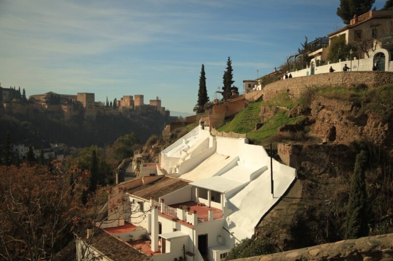 Granada: Albaicin and Sacromonte E-Bike Tour - Descending into Sacromonte: Gypsy Culture and Flamenco Vibes