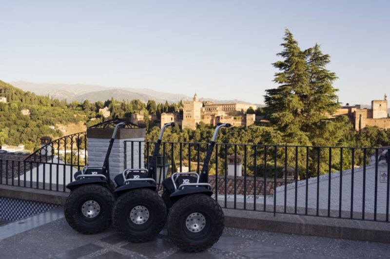 Granada: Albaicin and Sacromonte Segway Tour - Wandering Through Albaicin’s Narrow Streets