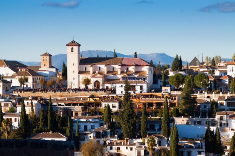 Granada: Albaicín and Sacromonte Walking Tour - Key Points