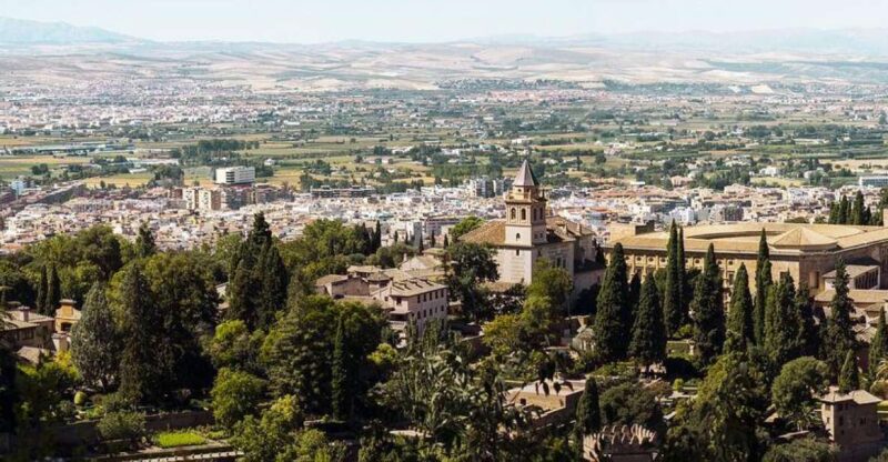 Granada (Albaicín) Private Guided Walking Tour - Visiting the Dar-al-Horra Palace: The Only Muslim Palace Preserved