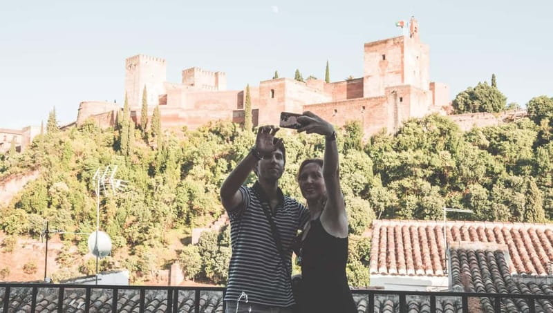 Granada: Albayzin and Sacromonte Hybrid Walking Tour - Comparing This Tour to Other Granada Experiences