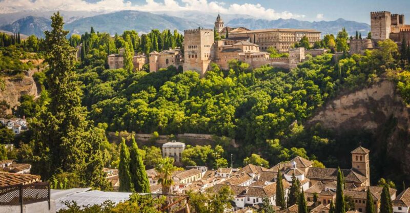 Granada: Alhambra and Charles V Palace Tour - Starting at the Gate of Justice in Granada