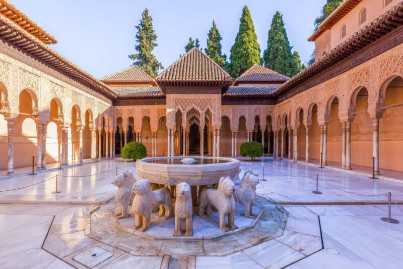 Granada: Alhambra and Nasrid Palaces Small Guided Tour - Key Points
