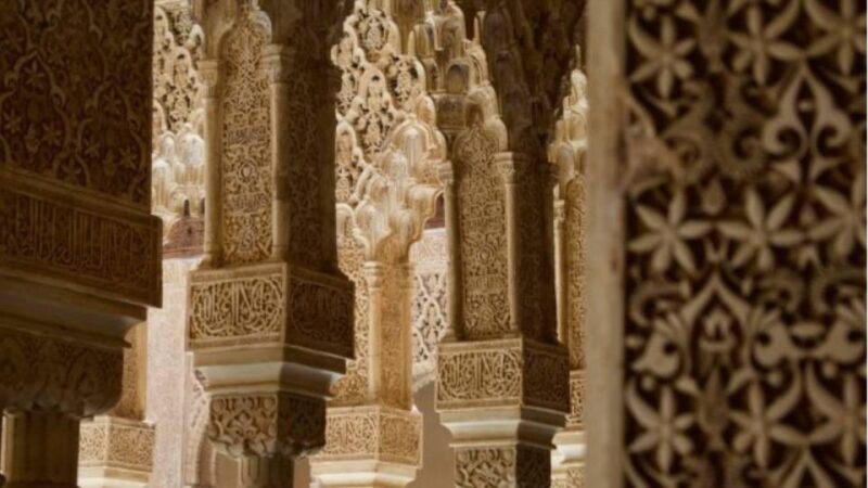 Granada: Alhambra and Nasrid Palaces Tour without Tickets - The Importance of Pre-Booking Tickets