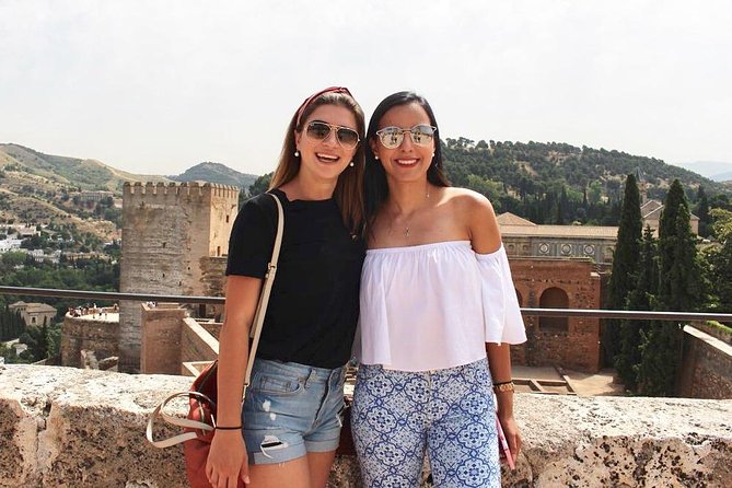 Granada: Alhambra Comlex + Nasrid Palaces + Alcazaba Guided Tour - The Nasrid Palaces: The Crown Jewel