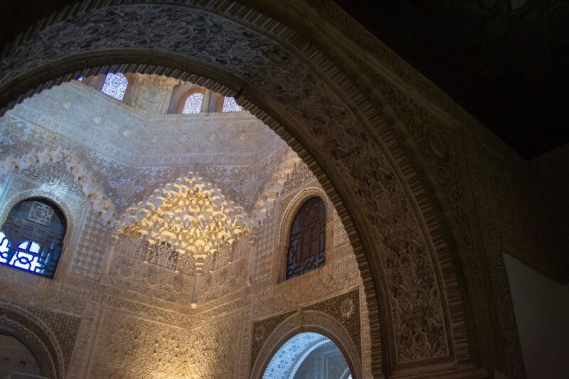 Granada: Alhambra Complex Guided Tour with Ticket - The Role of the Carlos V Palace in the Complex