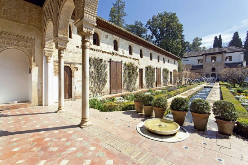 Granada: Alhambra Fast-Track Guided Tour - Who Will Enjoy This Tour Most?