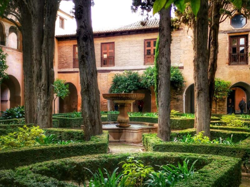 Granada: Alhambra Gardens, Generalife & Alcazaba Small Group - Panoramic Views from Torre de la Vela