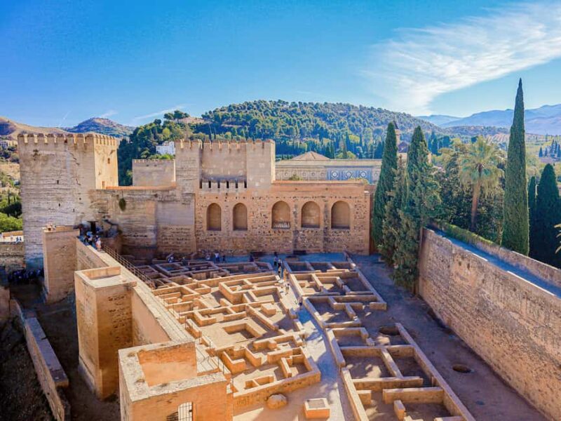 Granada: Alhambra Gardens, Generalife & Alcazaba Small Group - Who Should Consider This Tour