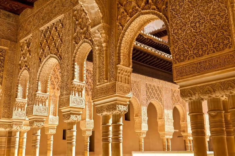 Granada: Alhambra & Gardens Tour w/Nasrid Palaces Option - The Benefits of Fast-Track Tickets and Guided Interpretation