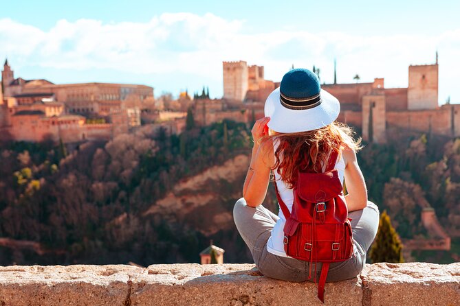 Granada: Alhambra Guided Tour including Nasrid Palaces - Climbing Torre de la Vela for Panoramic Views