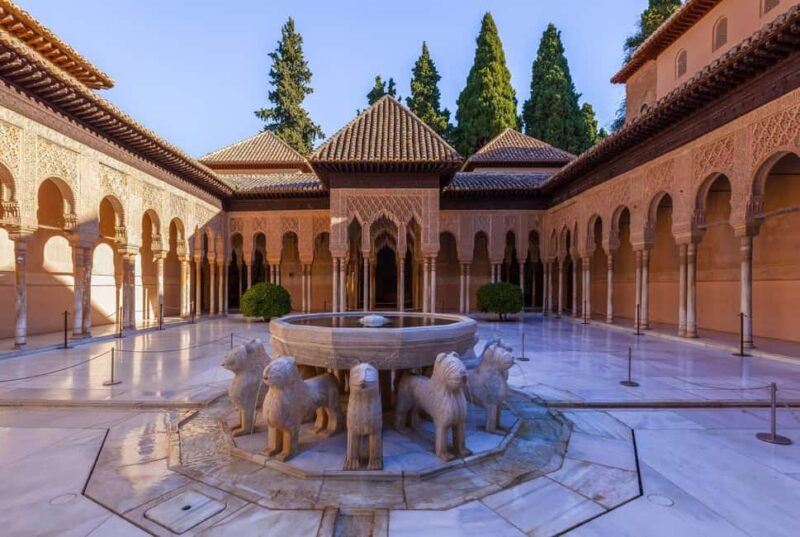 Granada: Alhambra, Nasrid Palaces & Gardens guided Tour - A Detailed Look at the Granada: Alhambra, Nasrid Palaces & Gardens Guided Tour