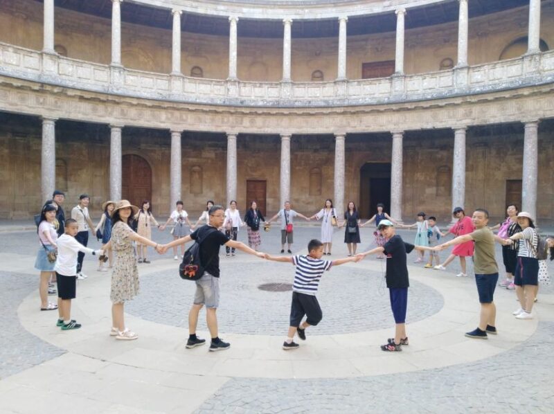 Granada: Alhambra, Nasrid Palaces, & Generalife Guided Tour - The Highlights of the Alhambra Complex