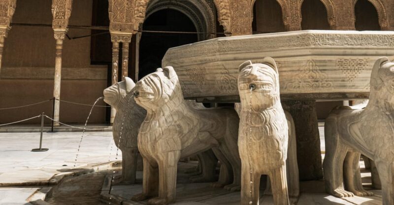 Granada: Alhambra & Nasrid Palaces Small Group Guided Tour - Discover the Beauty and History of the Alhambra with a Small Group Tour