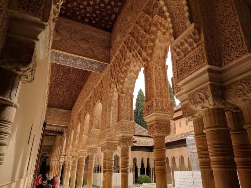 Granada: Alhambra Premium Private Tour with Tickets included - Duration and Pacing of the Tour