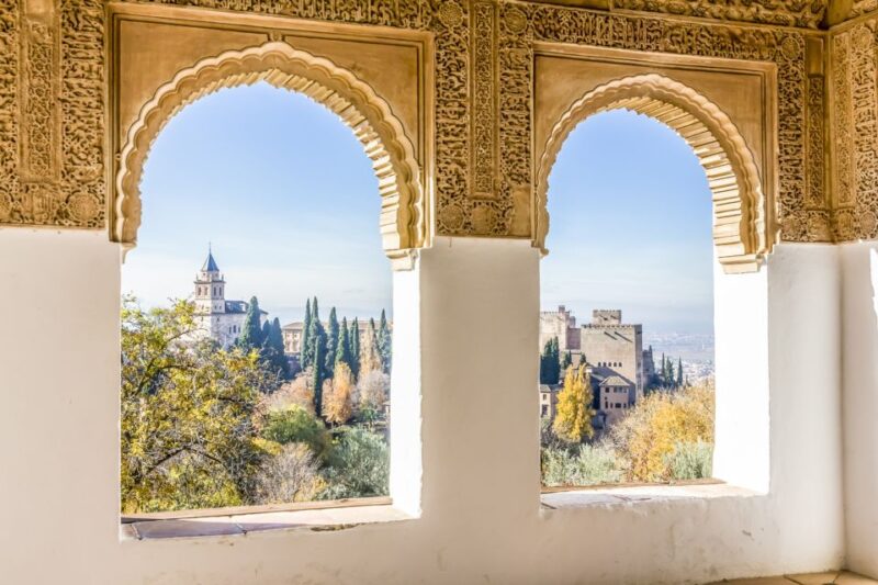 Granada: Alhambra Small Group Tour with Nasrid Palaces - The Experience of Visiting the Nasrid Palaces and Gardens