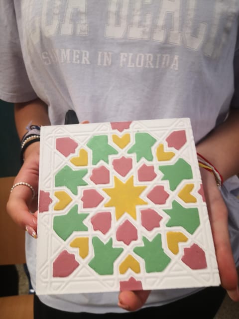 Granada: "Alhambra´s Craft Workshop" - The Role of the Artisan and Craft Materials