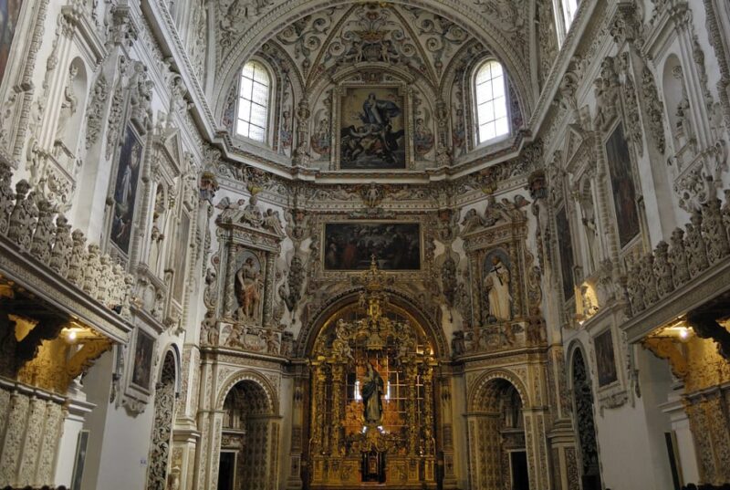 Granada and Albaicin: Historical Private Tour - Key Points