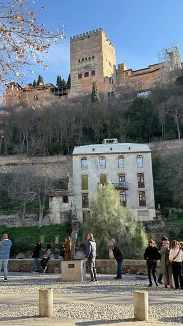 Granada: Arabic Monuments Guided Tour - Starting Point at Plaza Isabel la Católica