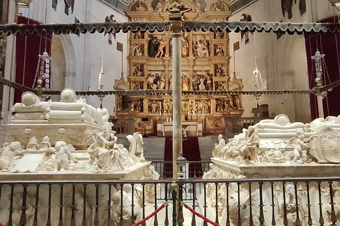 Granada: Cathedral and Royal Chapel Private tour with tickets - Discovering the Grandeur of Granada Cathedral