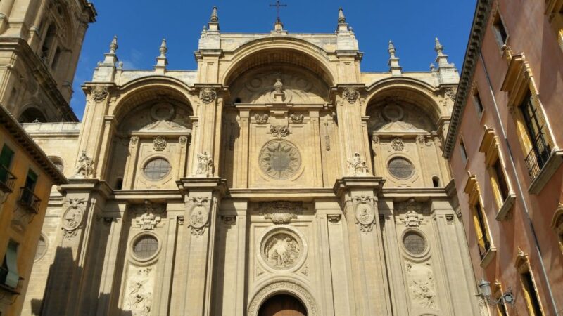 Granada: Cathedra&Royal Chapel & Albaicín skip the line Tour - Visiting Granada’s Cathedral and Royal Chapel in the Morning
