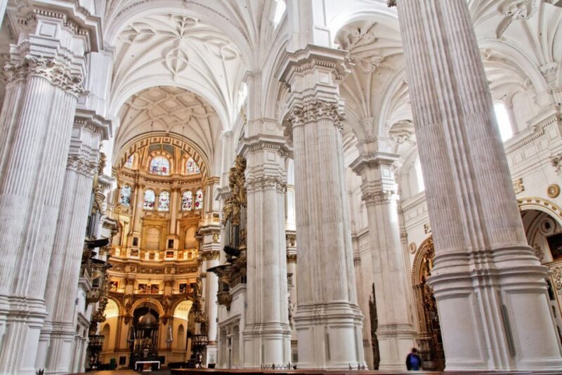 Granada: City Center, Cathedral, Capilla Tour - Discover Granada’s Historic Heart in Just 2.5 Hours