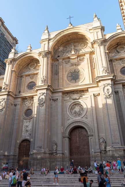 Granada Citycenter&Albayzin - Visiting the Corral del Carbón, a Nasrid-Era Landmark