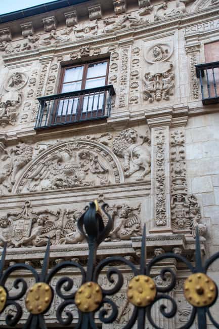 Granada Citycenter&Albayzin - Discovering the Granada Cathedral’s Architectural Blend