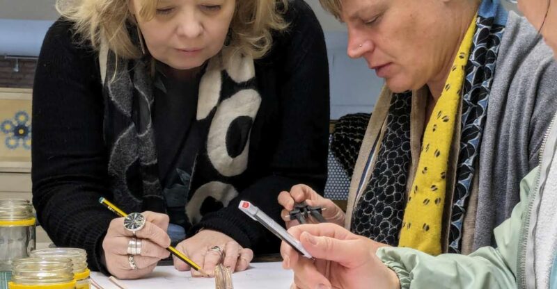 Granada: Draw and paint designs of the Alhambra - Meeting Details and Group Size