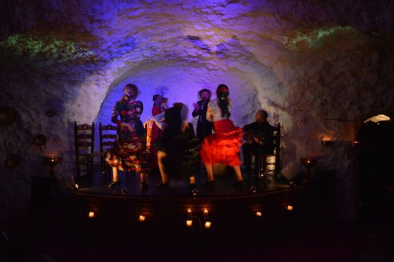 Granada: Flamenco Show at Templo del Flamenco with Drink - Food and Drink Options for Upgraded Experiences