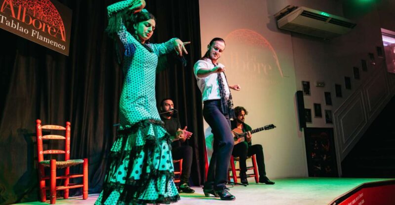 Granada: Flamenco Show in La Alboreá - The 1-Hour Flamenco Performance: Dancers, Singers, and Guitarists in Action