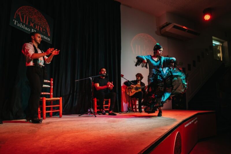 Granada: Flamenco Show in La Alboreá - Seating and Venue Atmosphere: Intimate and Comfortable