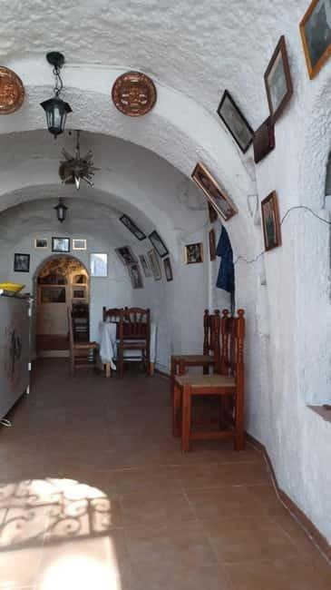 Granada: Flamenco Show Los Parrones in the Sacromonte Caves - Why the Sacromonte Location Enhances the Flamenco Show