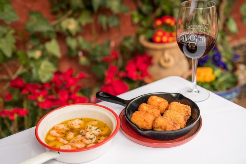 Granada: Flamenco Show with Dinner at Jardines de Zoraya - Experience the Passion of Flamenco at Jardines de Zoraya