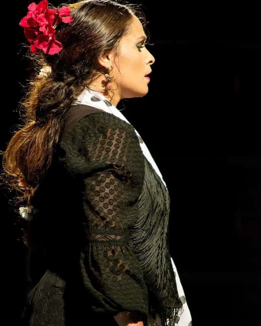 Granada: Flamenco Show with Drink or Dinner at Venta El Gallo - How Venta El Gallo Preserves Flamenco Traditions in Sacromonte