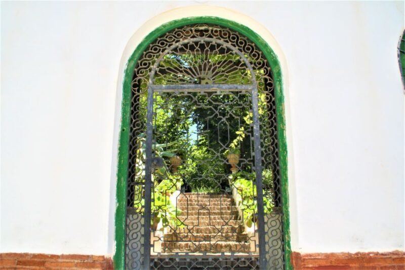 Granada: Gardens of Carmenes Guided Tour - Explore the Beautiful Cármenes of Granada with an Expert Guide