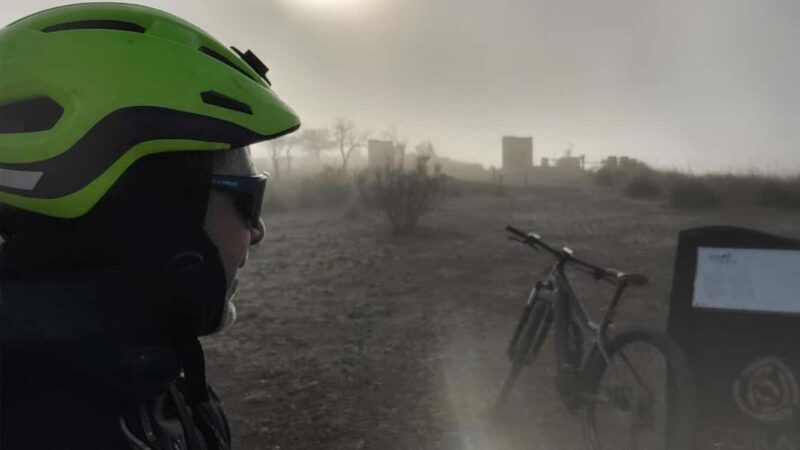 Granada: Gorafe Desert E-Mountain Bike Tour with Transfer - Marveling at Los Coloraos: Crimson Clay Canyons