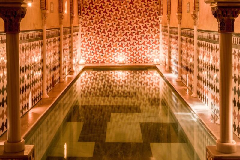 Granada: Hammam Al Ándalus with Massage - Relaxation Rooms and Refreshing Teas