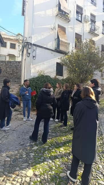 Granada: Hollywood & Sacromonte Tour - Key Points