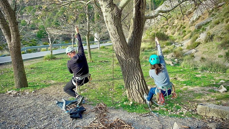 Granada: Multi-Pitch Sport Rock Climbing Outdoor Course - The Benefits of Learning Multi-Pitch Climbing Outdoors