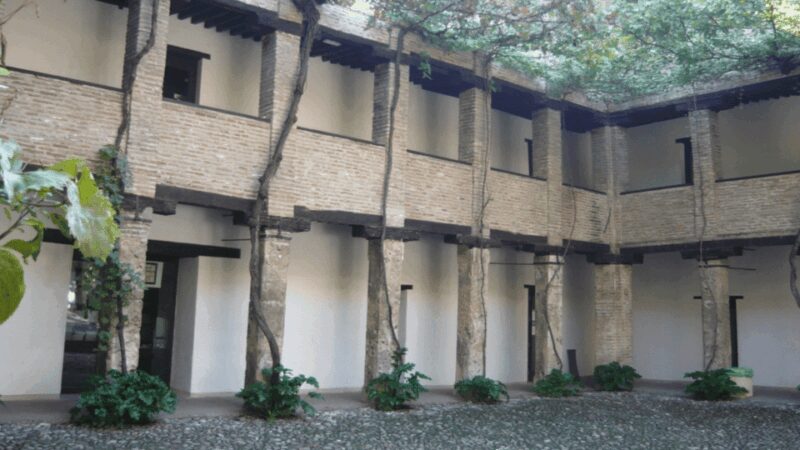 Granada Nazarí: La nobleza frente a la Alhambra - Key Points